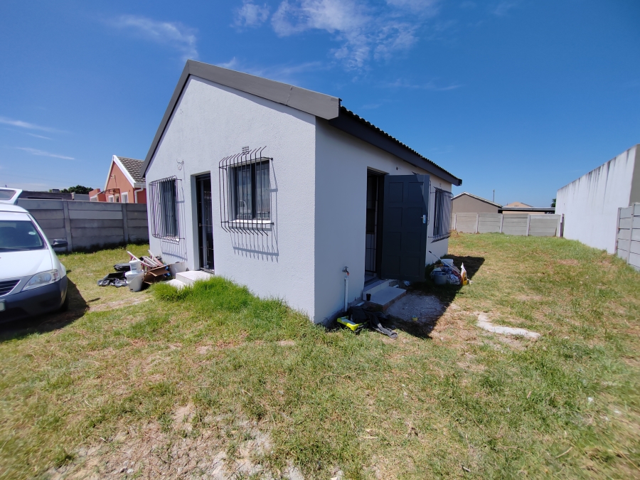 2 Bedroom Property for Sale in Beverly Park Western Cape